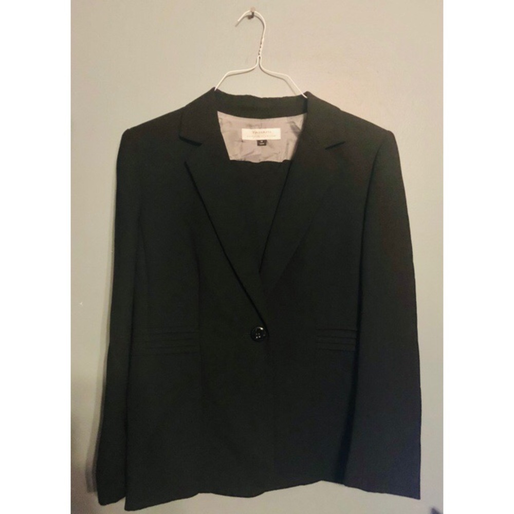 Tahari Arthur S. Levine Single Button Black Suit